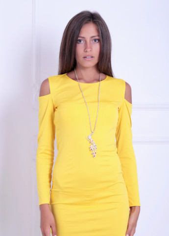 Желтое кэжуал яркое молодежное приталенное платье с вырезами на плечах starlа Podium однотонное