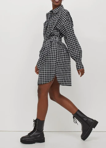 Черное кэжуал платье H&M в клетку