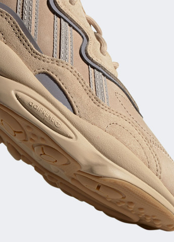 Світло-коричневі Осінні кросівки adidas OZWEEGO