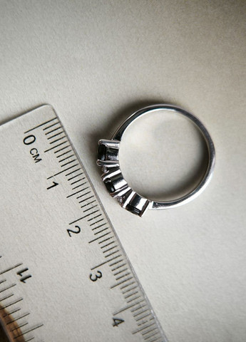 Каблучка Silver Flame (330000129)