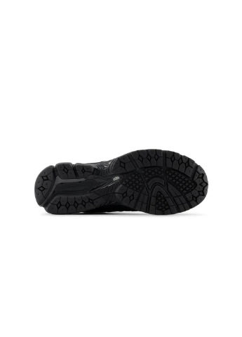 Черные демисезонные кроссовки m2002rpj New Balance 2002R Cordura