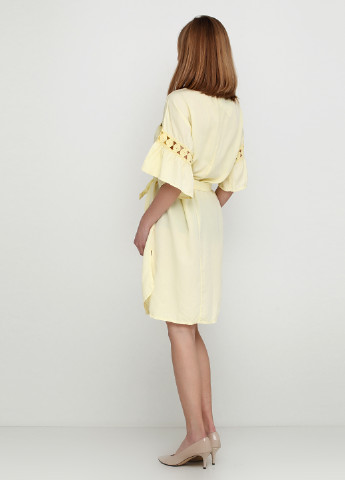 Желтое кэжуал платье Moda однотонное