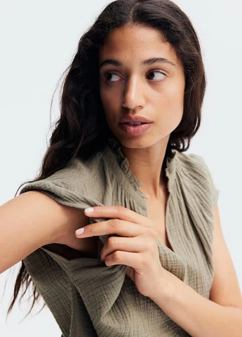 Хаки блуза H&M
