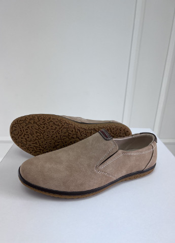 Бежевые классические туфли мужские бежевые Let's Shop на резинке
