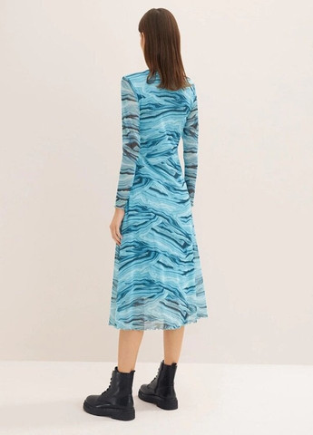 Бирюзовое кэжуал платье Tom Tailor с абстрактным узором