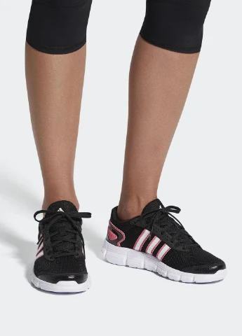 Кроссовки adidas чёрные демисезоны (75675872)