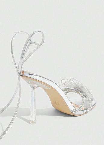 Серебряные босоножки SHEIN на завязках с аппликацией, со стразами