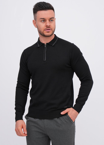 Чорний демісезонний светр K.O.R