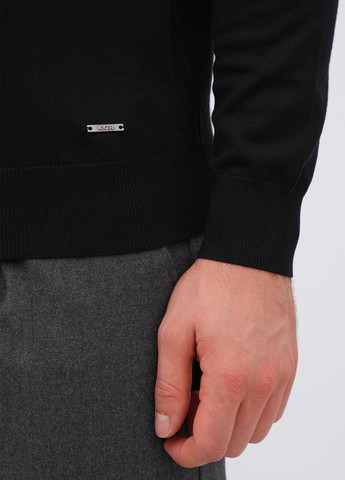 Чорний демісезонний светр K.O.R