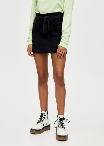 Черная кэжуал однотонная юбка Pull & Bear