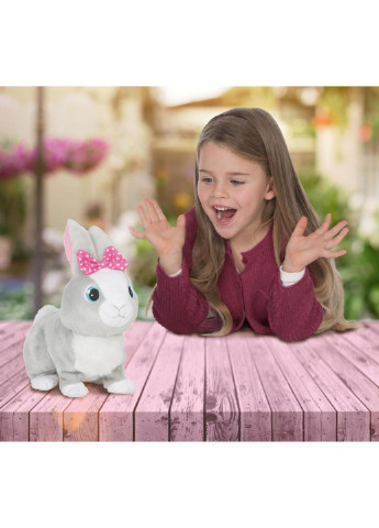 Інтерактивна іграшка Кролик Бетсі (95861) IMC (251224494)
