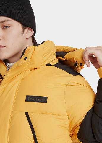 Желтая зимняя куртка Timberland