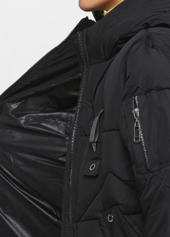 Чорна зимня куртка Monte Cervino