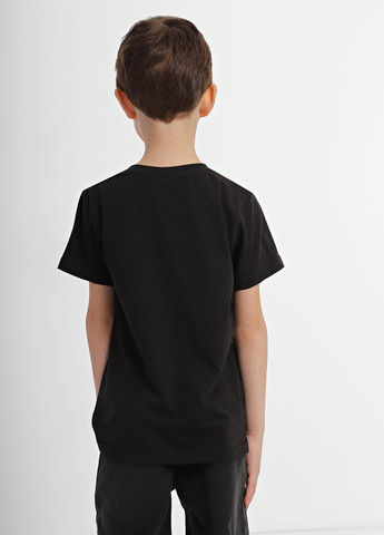 Чорна літня футболка INTERTOP