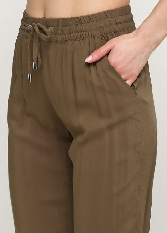Хаки кэжуал летние зауженные брюки Terranova