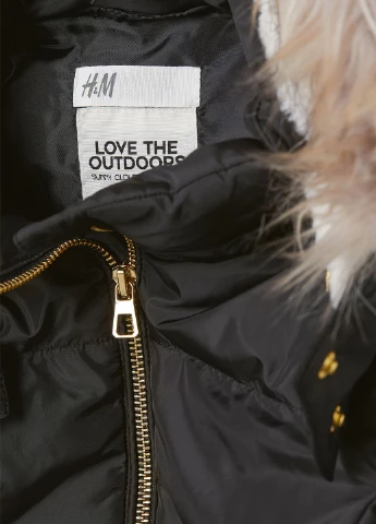 Черная демисезонная куртка H&M