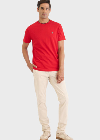 Красная футболка Gant