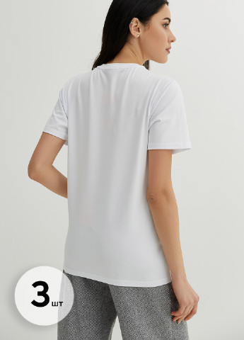 Белый летний комплект из трех базовых футболок. Garne