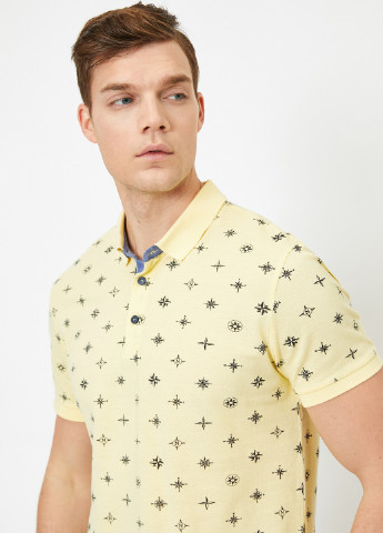 Светло-желтая футболка-поло для мужчин KOTON с геометрическим узором