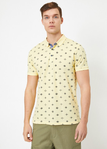 Светло-желтая футболка-поло для мужчин KOTON с геометрическим узором