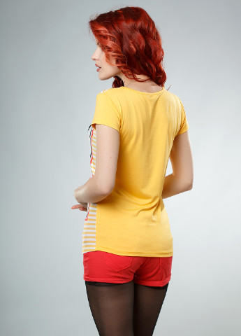 Желтая летняя футболка Free Lady