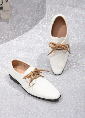 Белые туфли со шнурками SHEIN