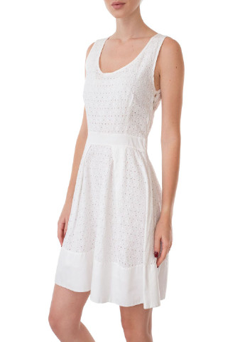 Белое кэжуал платье Zimo