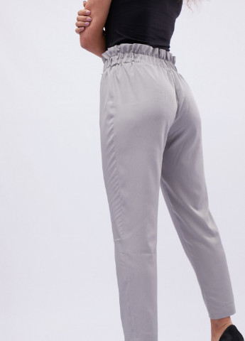 Серые кэжуал демисезонные брюки Carica