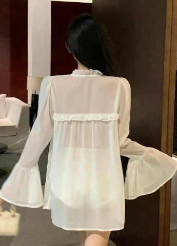 Молочна блуза SHEIN