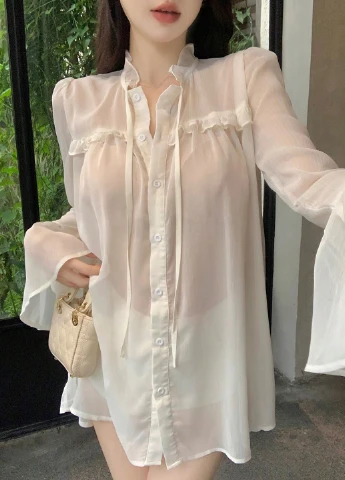 Молочна блуза SHEIN