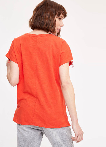 Оранжево-красная летняя футболка DeFacto