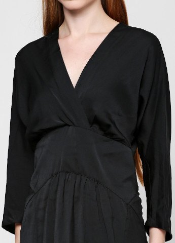 Черное кэжуал платье с длинным рукавом Phard однотонное
