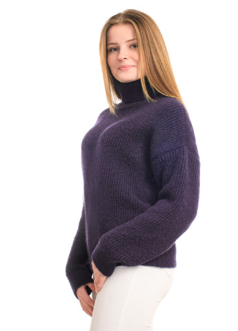 Фиолетовый зимний свитер SVTR