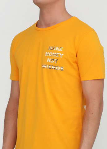 Желтая футболка Power