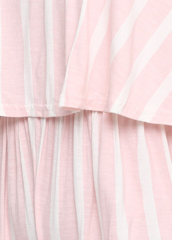 Комбинезон PrettyLittleThing комбинезон-шорты полоска светло-розовый кэжуал вискоза