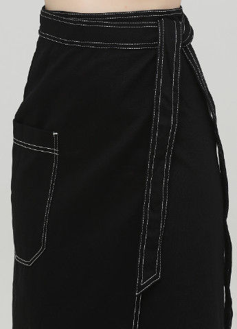 Черная джинсовая однотонная юбка Monki на запах