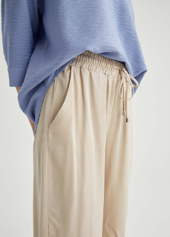 Светло-бежевые кэжуал летние прямые брюки DeFacto