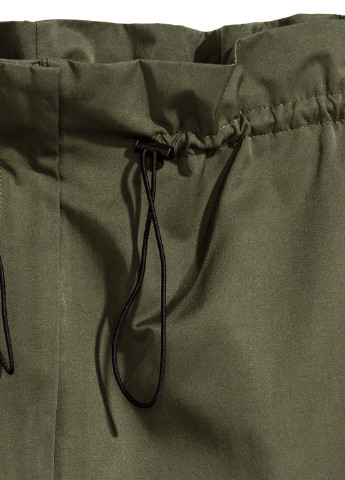Оливково-зеленые кэжуал демисезонные со средней талией брюки H&M