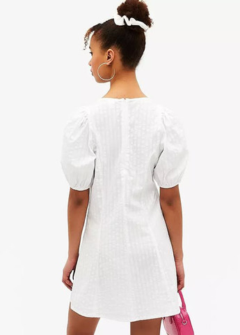 Белое кэжуал платье клеш Monki однотонное