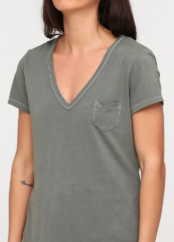 Хаки (оливковая) летняя футболка Gap