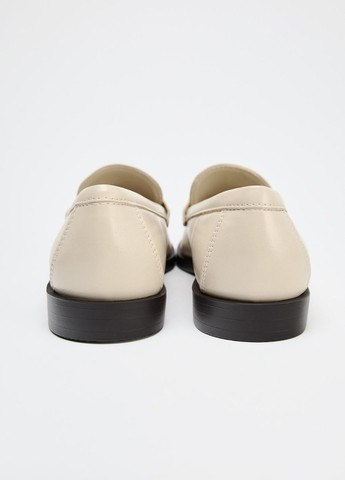 Zara Туфлі лофери світло-бежевий з штучна шкіра, іспанія — демісезон (360421460)