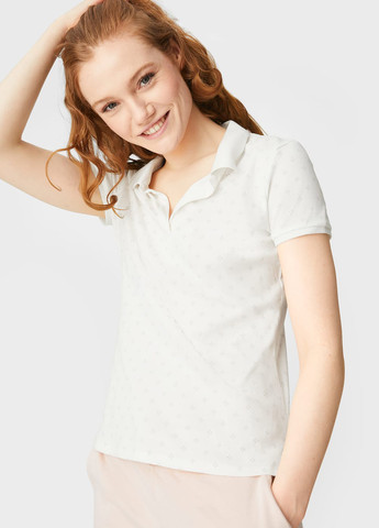 Белая женская футболка-поло C&A с геометрическим узором