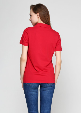 Красная летняя футболка Triangle