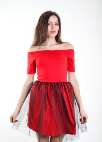 Красное кэжуал очаровательное платье со спущенными плечами и фатиновой юбкой felisia красный Podium однотонное