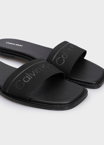 Черные шлепанцы Calvin Klein с логотипом