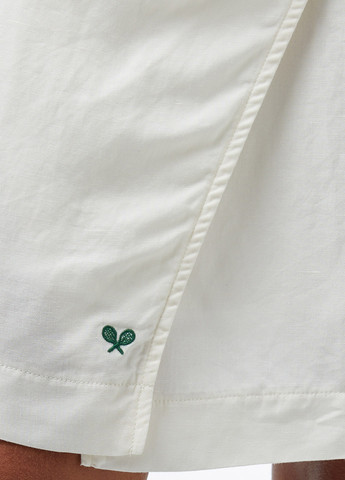 Белое кэжуал платье на запах Lacoste однотонное