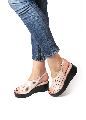 Пудровые босоножки Alpino с ремешком с перфорацией