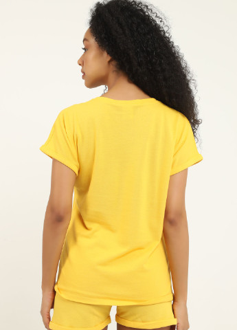 Жовта всесезон жіночий костюм з футболкою та шортами QPSecret