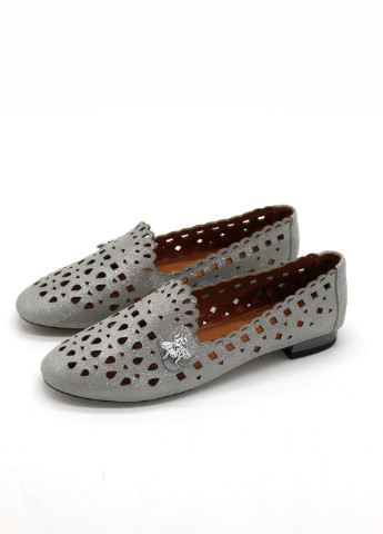 Серебряные женские классические туфли с брошкой, с глиттером, с перфорацией на низком каблуке турецкие - фото