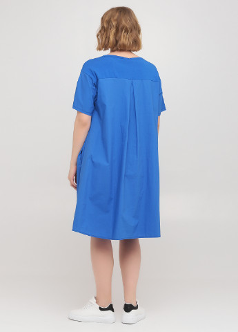 Синее кэжуал платье платье-футболка Stella Milani однотонное